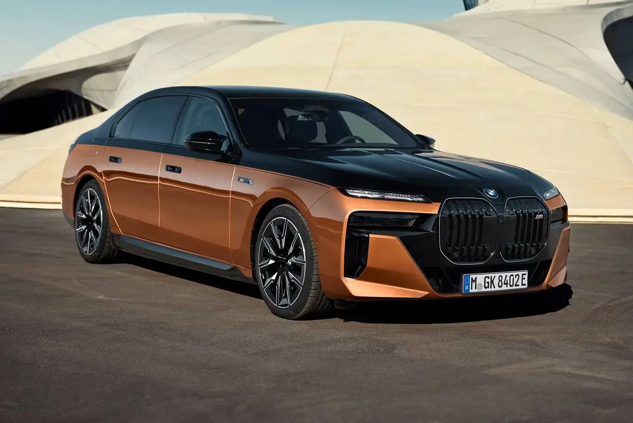 2025 BMW i7